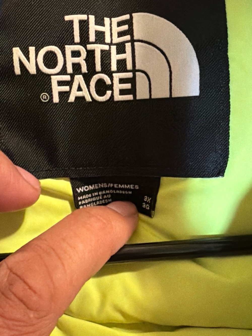 The North Face Floral Navy Blue Puff Jacket - Picture 2 of 3